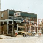 Lichtenvoordseweg met Mobil-tankstation en Toyota-garage
