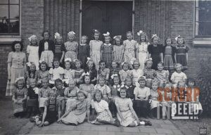 Klassenfoto Meisjesschool St. Jozeph