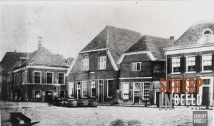 Markt : Straatbeeld Markt rond 1850.