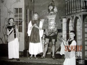 Toneel Marianum: Mars en Venus met cupido’s