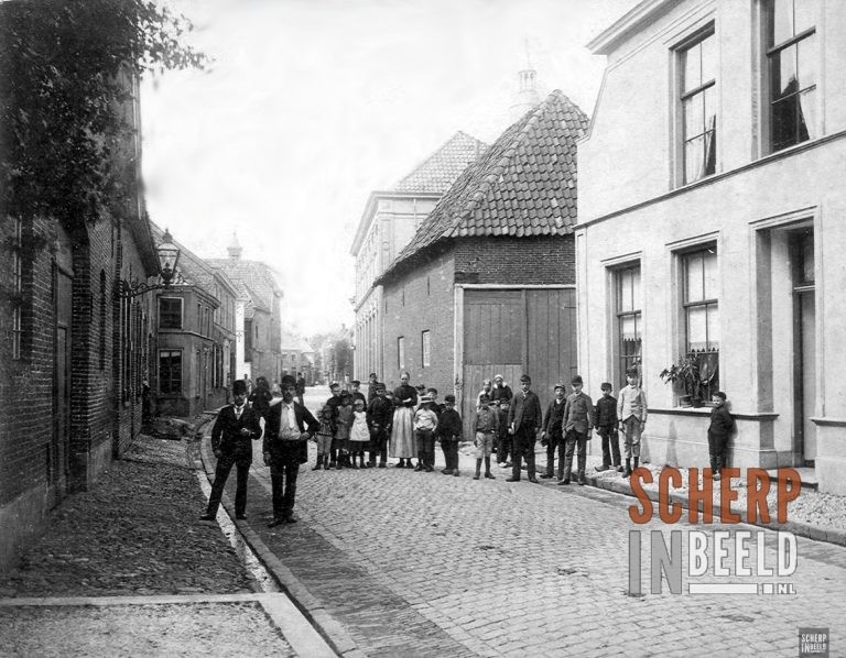 Mattelierstraat: Ingescand negatief van de Mattelierstraat.