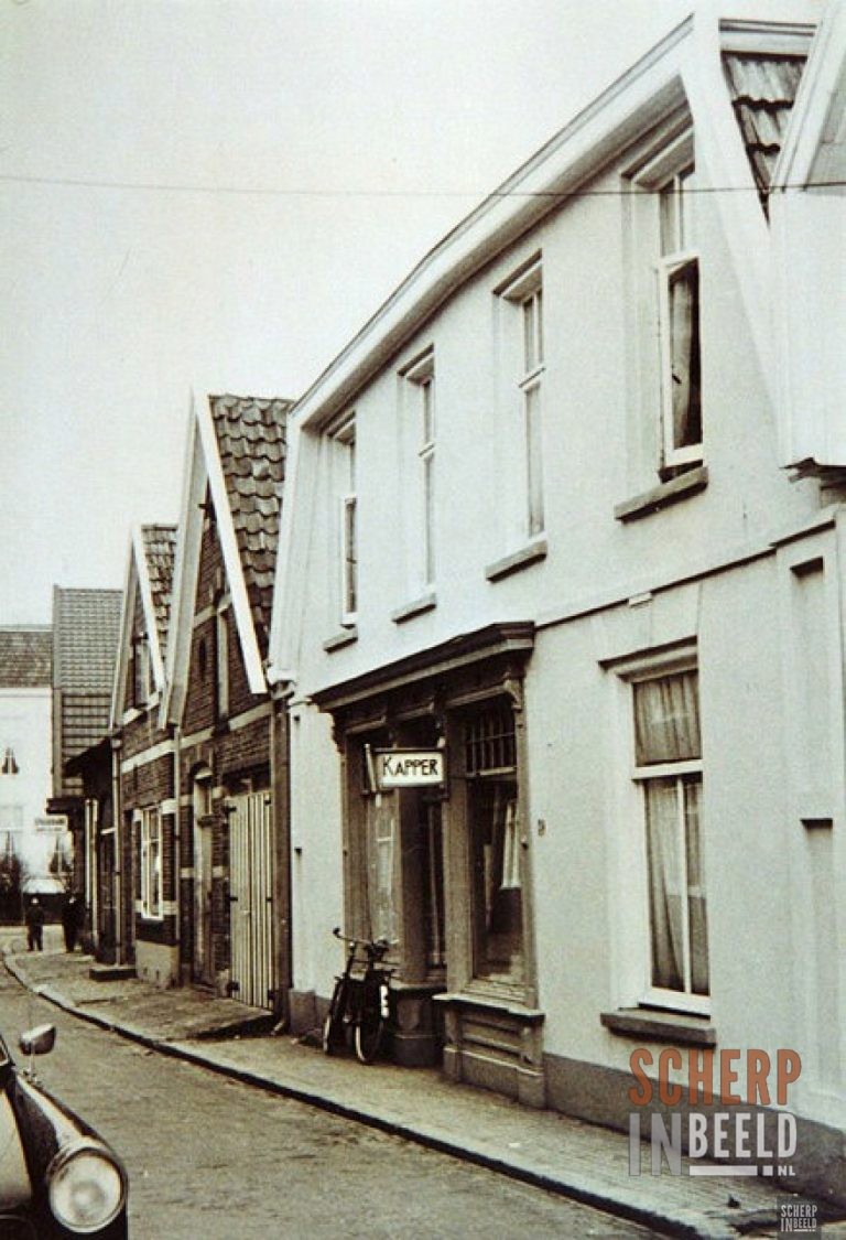 Kapper Hemeltjen: Notenboomstraat. De kapperszaak van Hemeltjen