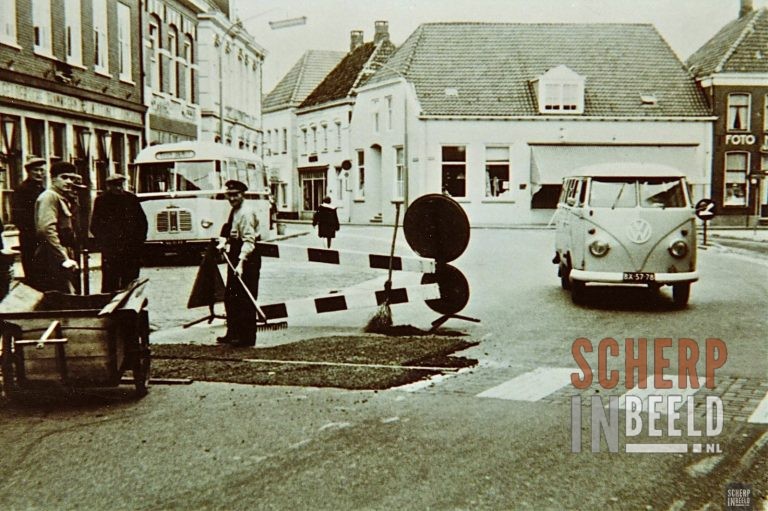 Werkzaamheden aan wegdek op de Markt