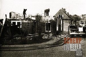 Rooi-je Dorp/Oranje Dorp: Oranjestraat.De afbraak van de vooroorlogse huizen