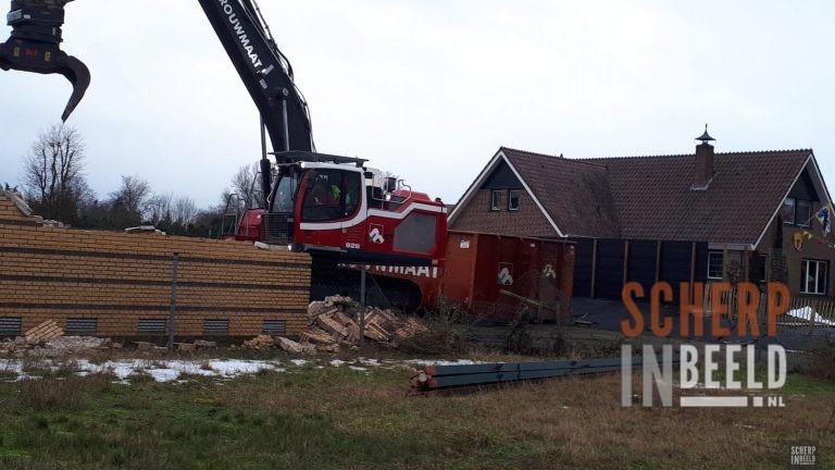 Gasfabriek: Afbreken schuur oude gasfabriek.