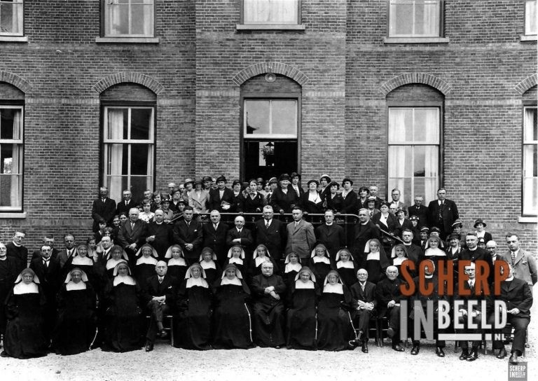 Huishoudschool St.Martha: Opening vernieuwde Huishoudschool. Bron: Stadsmuseum Groenlo.