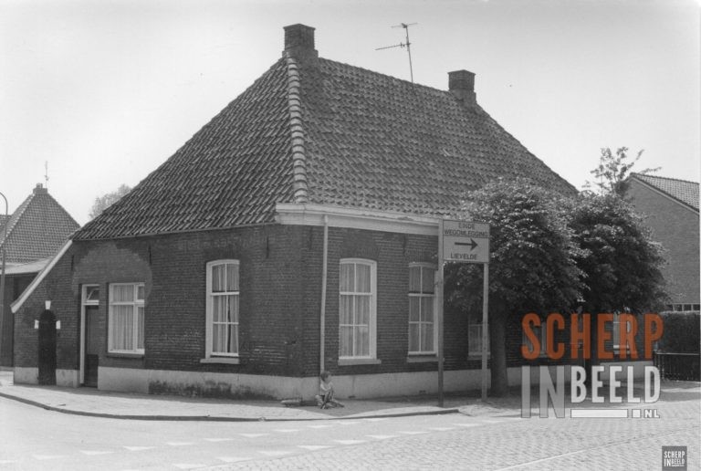 Het Witte Peerd aan Lichtenvoordseweg