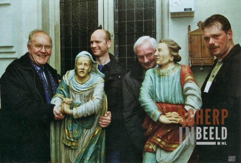 R.K. Calixtuskerk: Maria en Johannes