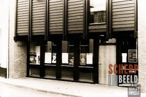 Notenboomstraat: De oude openbare bibliotheek.
