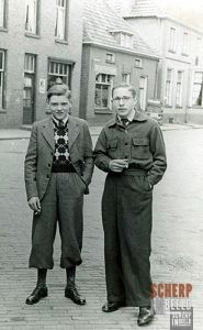 Diverse personen : Kevelderstraat. Theo van Druten en Bertus Zeeman