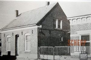 Borculoseweg: Het pand Heymans (rechts gedeeltelijk zichtbaar) en