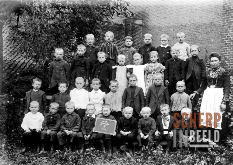 Klassenfoto Openbare Lagere school