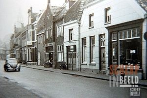 Beltrumsestraat: Rechts Boxtart bromfietshandel.