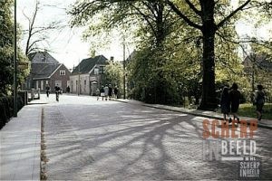 Ruurloseweg: Op weg naar de kerk.