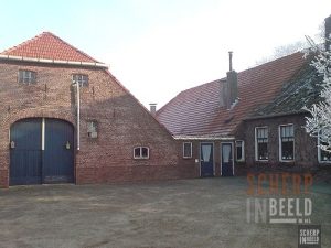 Boerderijen in en om Groenlo: Boerderij Essink (Avest). (Panneman).