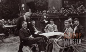 Diverse Personen 10
