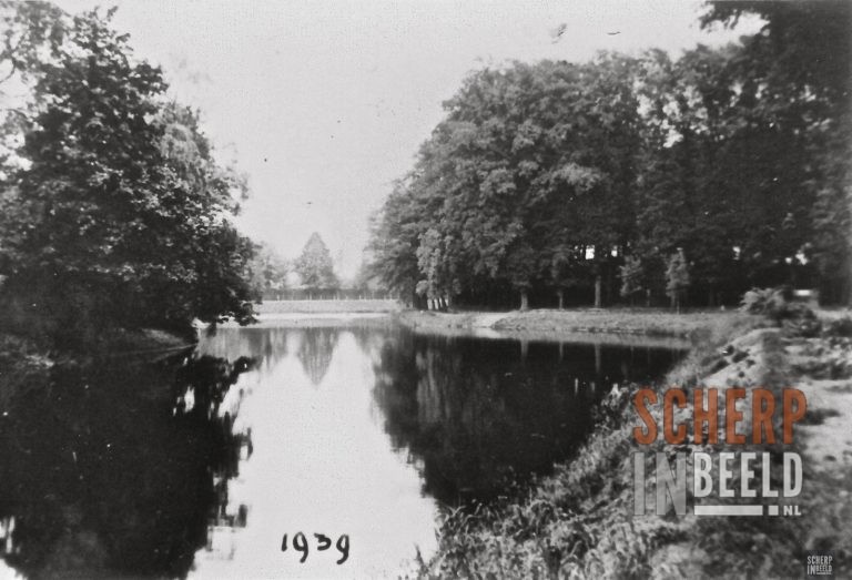 Grachtgezicht: Houtwal