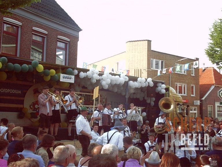 Dweilorkestendag: fotot van 2001
