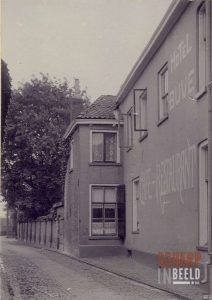 Hotel De Pelikaan: Hoek Barakkenplaats – Nieuwestraat. Bron: Stadsmuseum Groenlo.