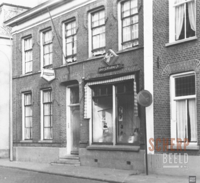 Foto Hubers: Foto Hubers gelegen aan de Beltrumsestraat.