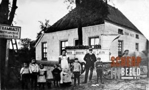 Tramhalte Huinink met bierwagen De Klok
