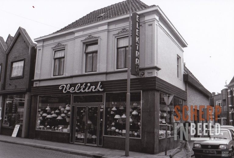 Beltrumsestraat: Lampenwinkel Veltink.