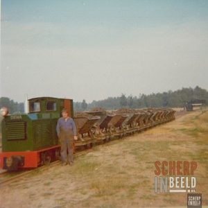 Leemputten : Harry Stöteler (machinist) met zijn trein.