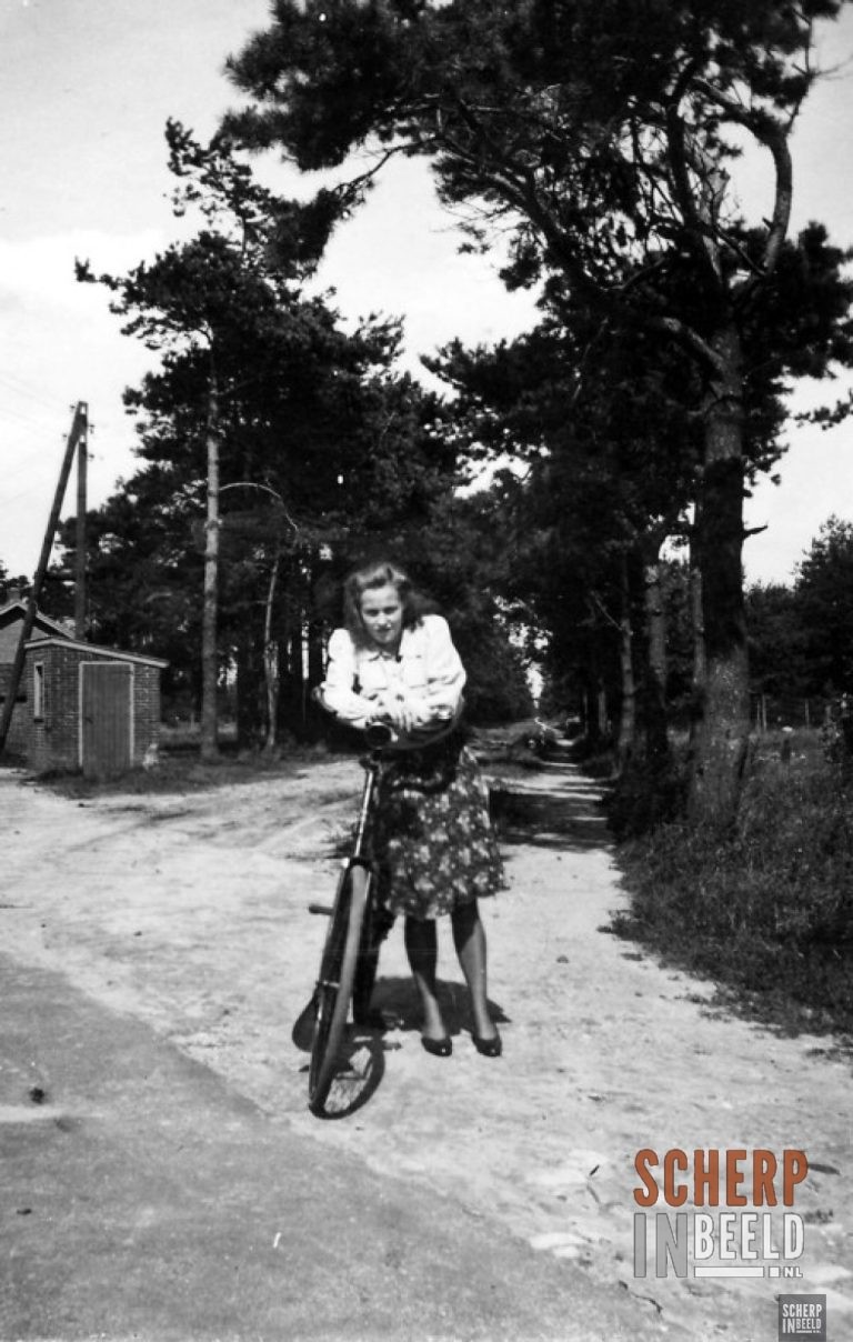Diverse Personen: Foto van mei 1941