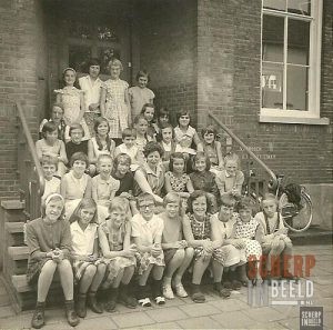 Klassenfoto Meisjesschool St.Jozeph: Foto van 1965.