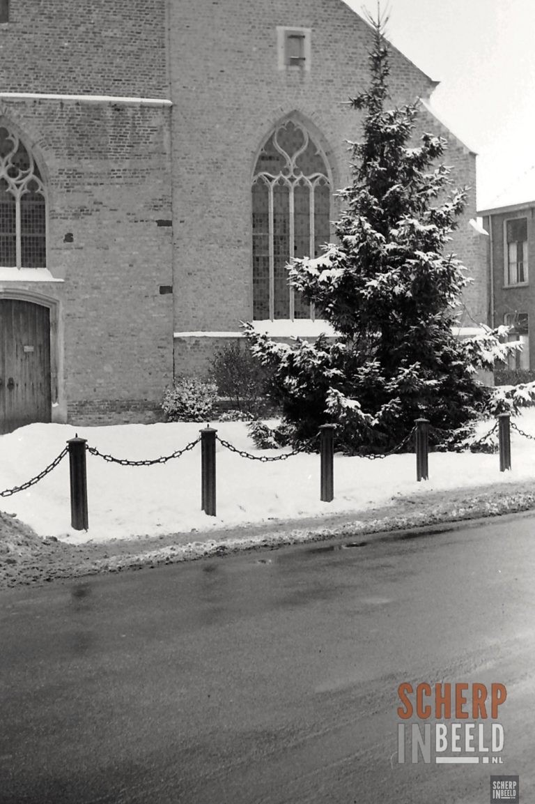 Oude Calixtuskerk: Winterbeeld rondom de Oude Calixtus in 1963.