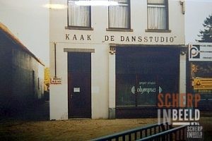 Beltrumsestraat: Kaak dansstudio links van de dansstudio de Polvertoren