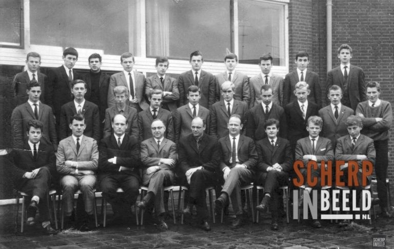 Klassenfoto Middelbare Landbouwschool: 1967.