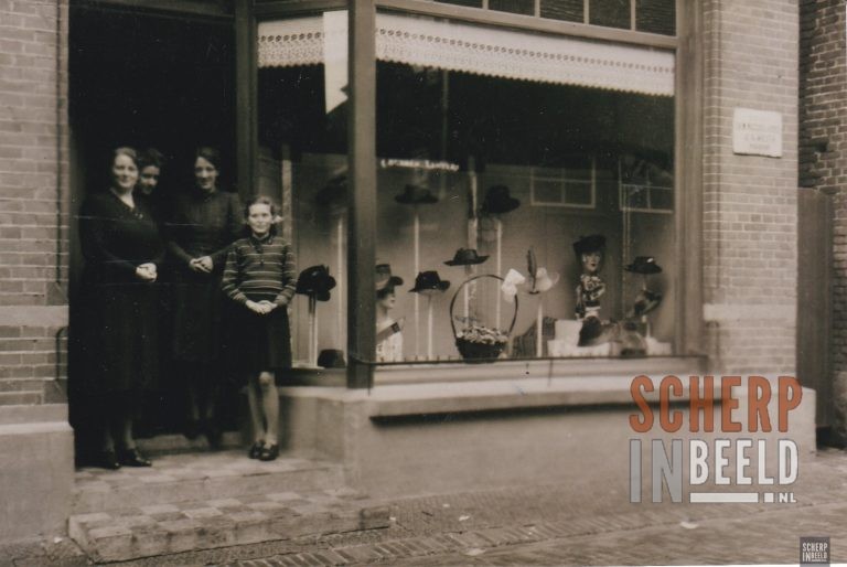 Hoedenwinkel Maison Bekken-Lanters: Winkel in de Kevelderstraat.