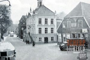De Markt : Het gebouw met het torentje
