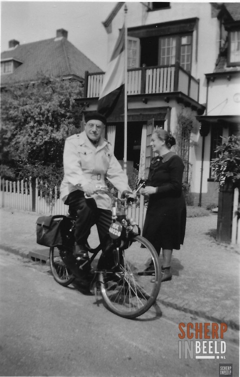 Van der Poel op de Solex