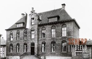Grote Gesticht: Foto van 1930.