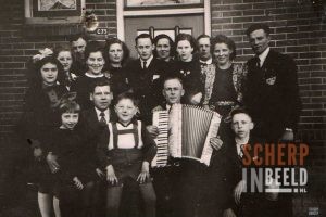 Familiefoto’s: Op deze foto staan Ton Snijders en Corrie Scherrenberg.