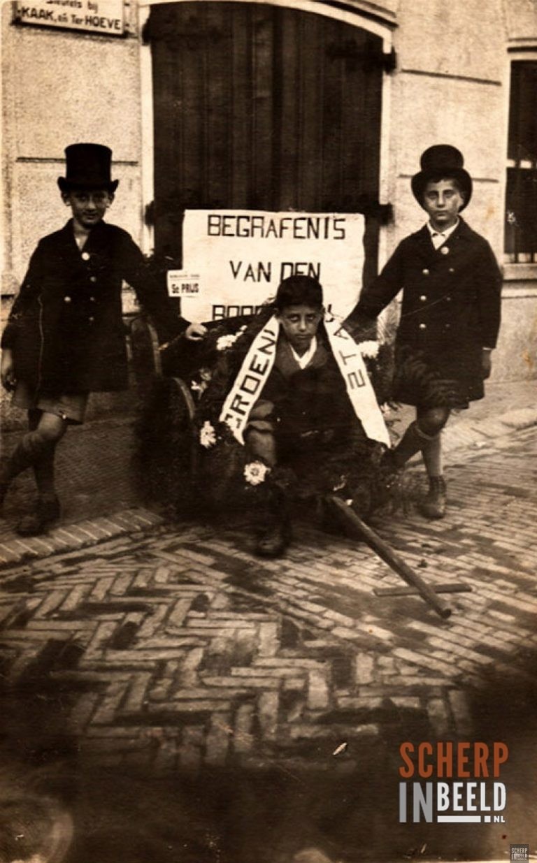 Diverse Personen: foto van vermoedelijk 1927