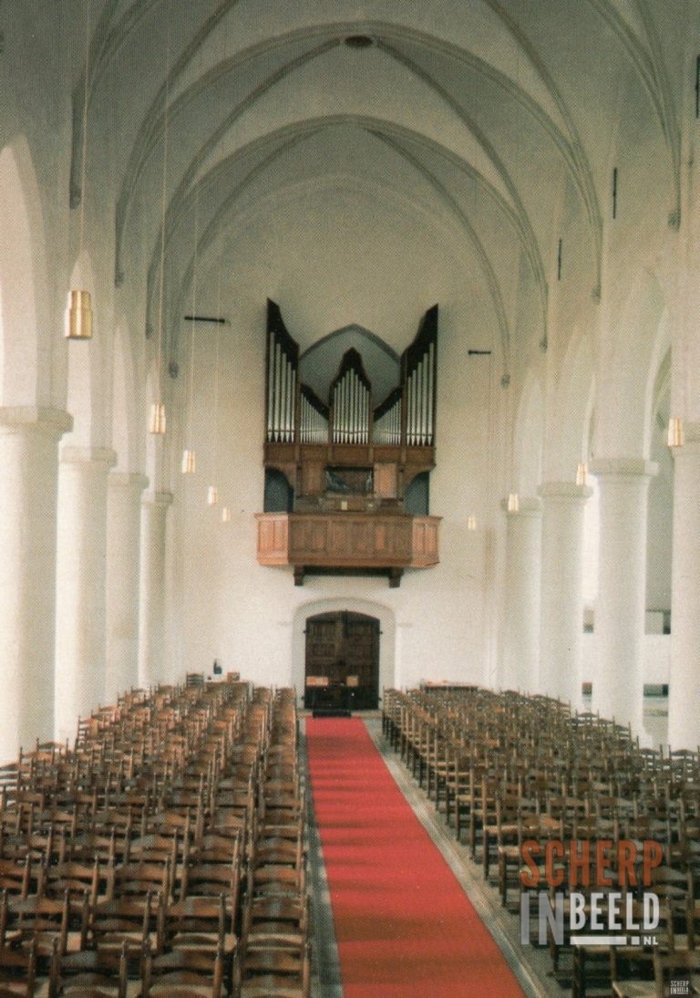 Oude Calixtuskerk: Gezicht vanaf het koor.