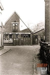 Depot Visser’s zaden: Barakkenplas.