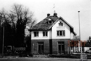 Hoek Winterswijkseweg/Stationslaan: Afbraak woning Huize Delta