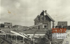 Windhoos 13 augustus 1966: Ook dit huis van de fam Eytink aan de Borculoseweg werd zwaar