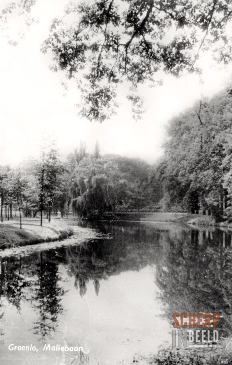 Maliebaan: Opname van de gracht bij de Maliebaan.