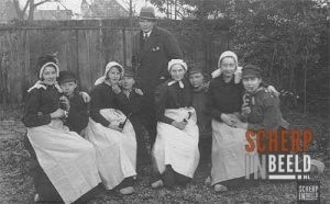 Diverse Personen: Boerendansers groep.