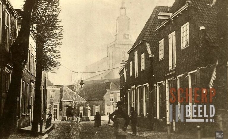 Beltrumsestraat: Gezicht op deMarkt.