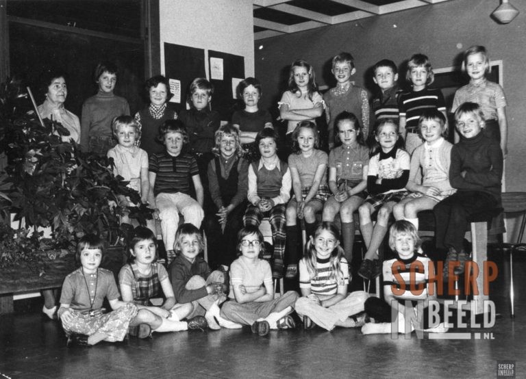 Klassenfoto Canisiusschool: Schooljaar 1973-1974. Klas 3.