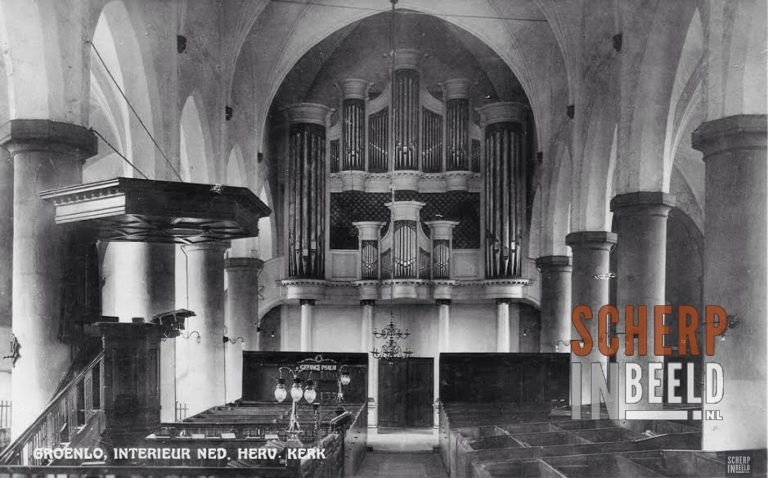 Ansichtkaart Interieur Ned Herv.Kerk.