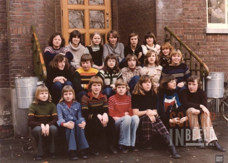Klassenfoto Huishoudschool St.Martha