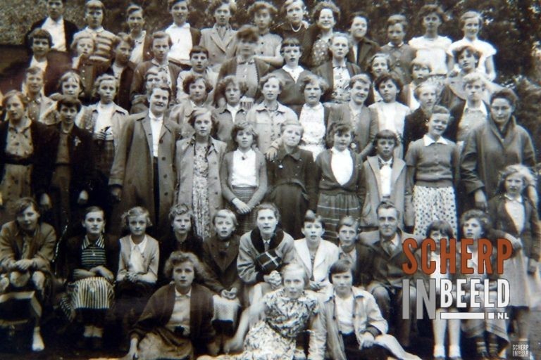 Klassenfoto Huishoudschool St.Martha