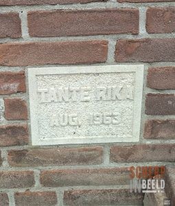 Zoekplaatjes uit Grolle: In de binnenstad…..